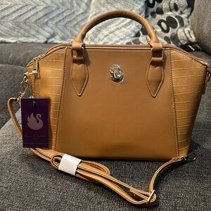 Gloria Vanderbilt bag brand new with tags.